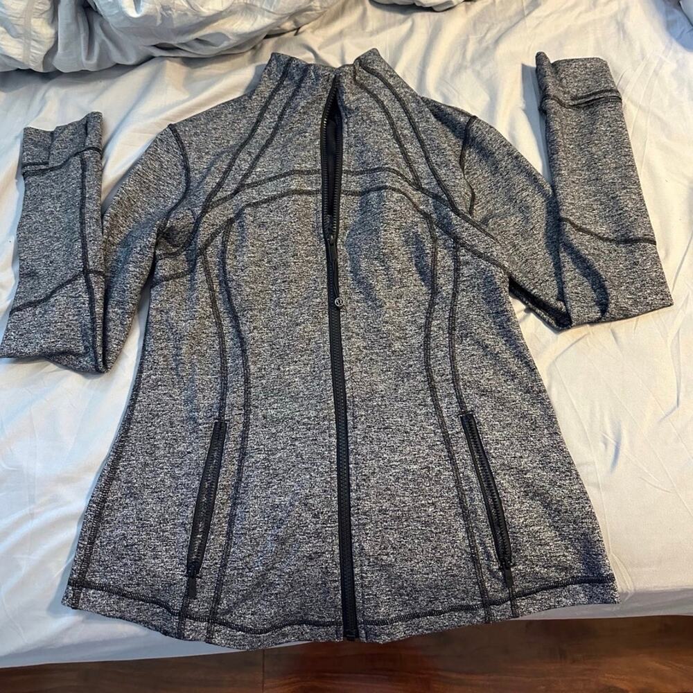 Lululemon Define Jacket, Sz 12 Heathered Gray/Black Luon  Full-Zip; Thumbholes